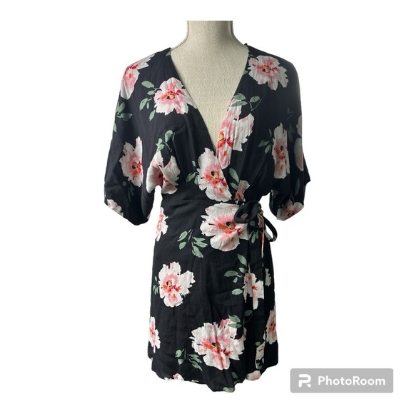 LULU’S take me black floral BOUQUET wrap around dress sz  S - Picture 2 of 12